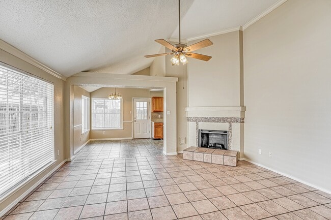 Photo - 18614 Seaton Dr