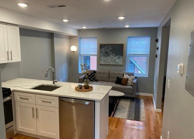 Photo - 13 Wiget St Unit 3