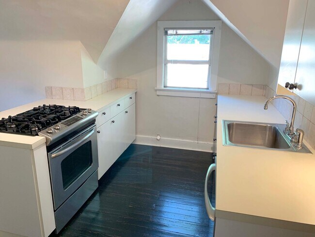 Photo - 318-320 W Myrtle Unit 320 #201