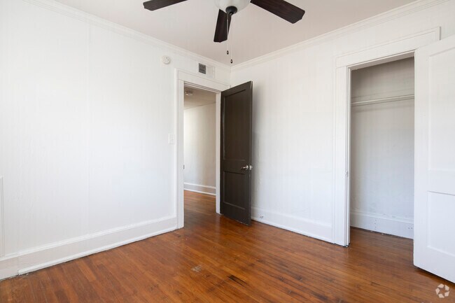 2BR, 1BA - 762SF - Silverado