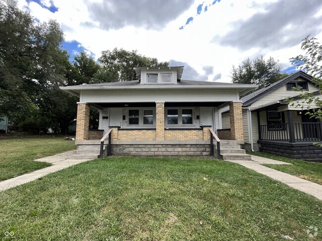 Building Photo - 3609 E Vermont St Rental