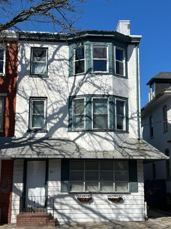 Building Photo - 65 King St Unit 65 King St #2