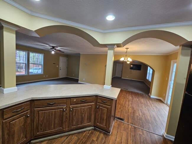 Photo - 1346 Sandy Ridge Way NE