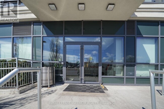 Photo - 840 Queens Plate Dr Unit 1503