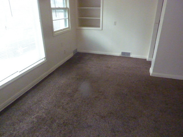 Photo - Duplex With Lots Of Room