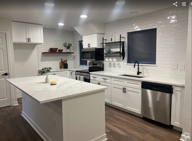 Building Photo - 4111 Beran Dr Rental