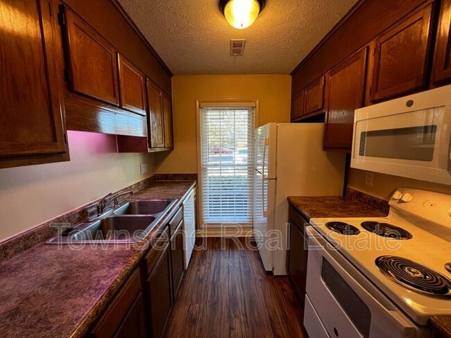 Photo - 2704 Helaman Ct