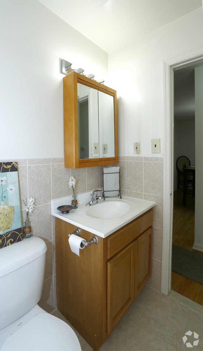 Bathroom - Woodmere at Hamilton