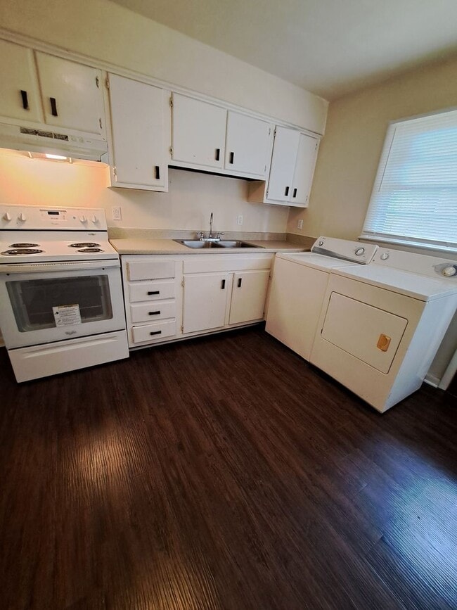 Photo - 1346 Strand St Unit A