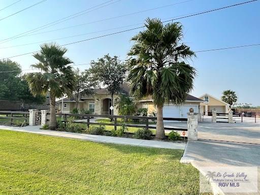 Photo - 215 Henderson Rd