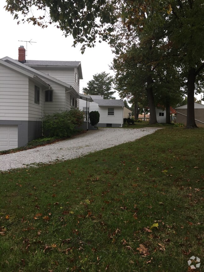 Building Photo - 1597 Garman Road Rental