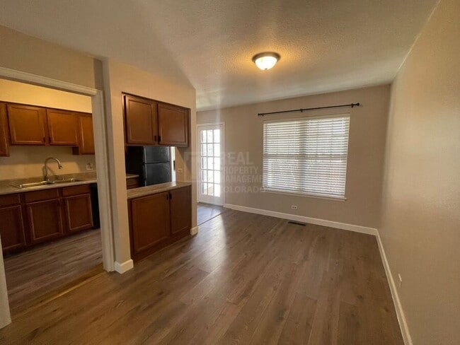 Photo - 7110 S Gaylord St