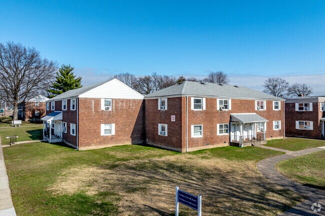 Elmwood Terrace Apartments - Elmwood Terrace Apartments