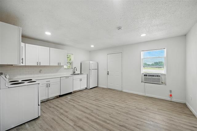 Photo - 320 T A Carroll Ave