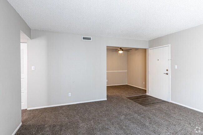 1BR, 1BA - 750SF