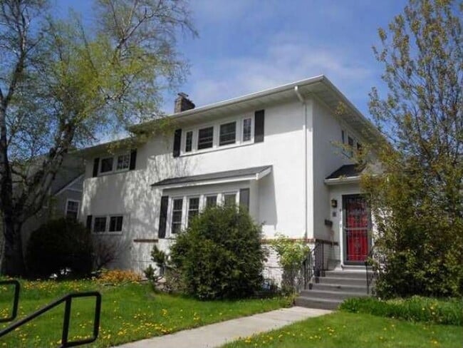 Photo - 2337 East 8th Street