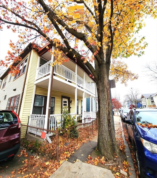 Building Photo - 85 Harvey St Unit 2