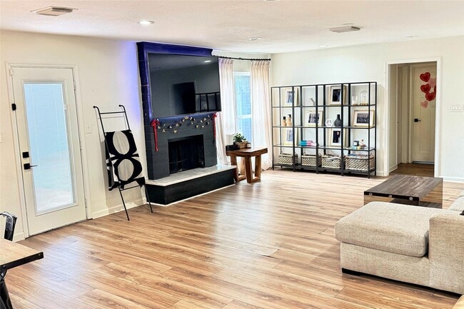 Photo - 12407 Whittington Dr