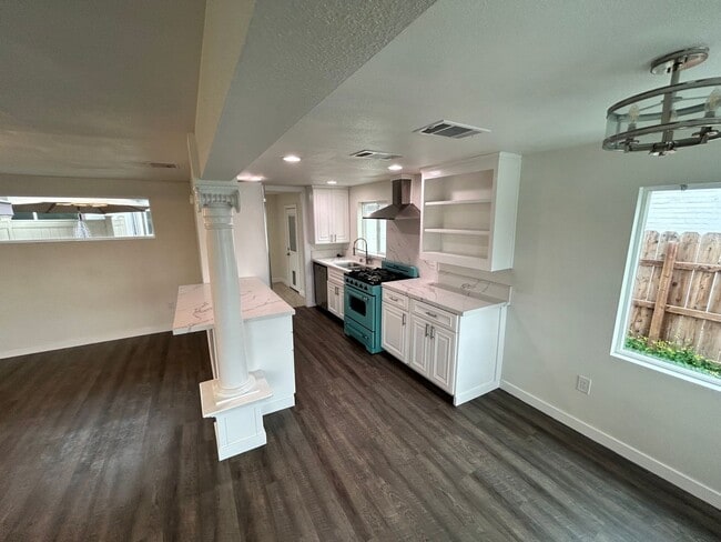 Photo - 3 Bedroom/2 Bath Home Located in Modesto