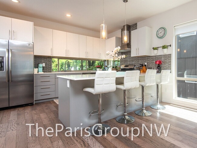 Photo - Stunning Mod 3BR+Den, 3.5BA Townhome * XL Roof Deck *A/C ++