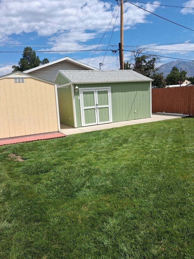 Photo - 821 Vics Rd