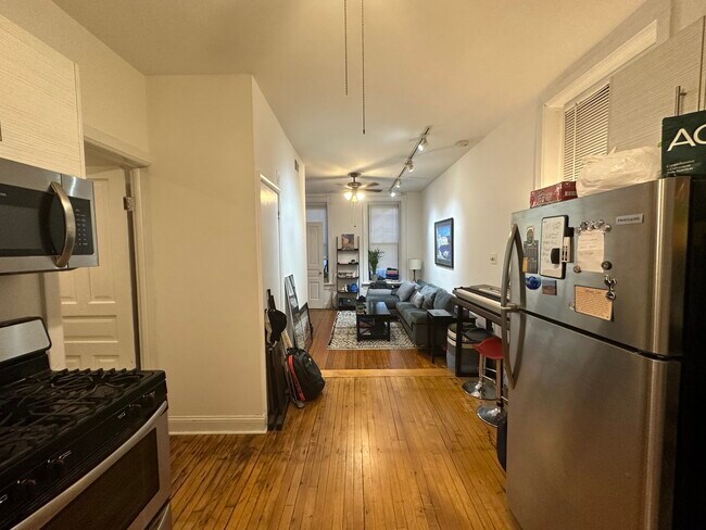 Photo - 1350 N Greenview Ave