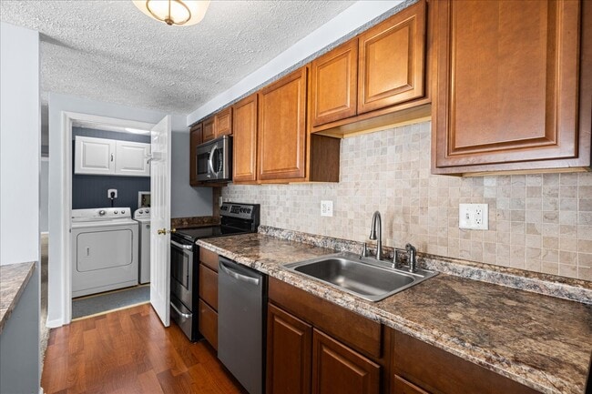 Photo - 79 Sweetfern Ct