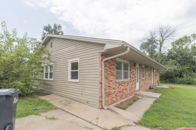 Photo - 3711 Weymeyer Dr Unit 3711 Weymeyer Drive- A