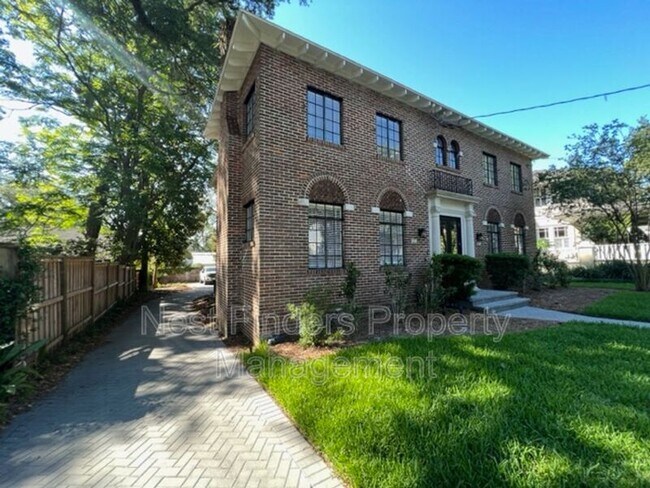 Photo - 3562 Hedrick St