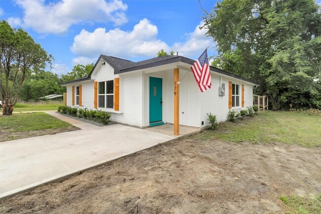 Photo - 179 Mill St