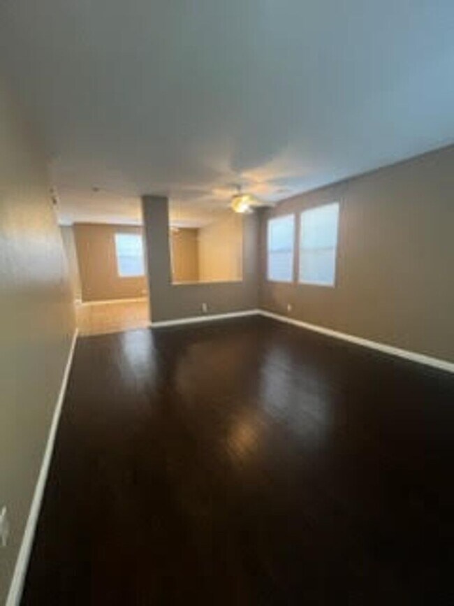 Photo - SUMMERLIN 4 BEDROOM HOME!