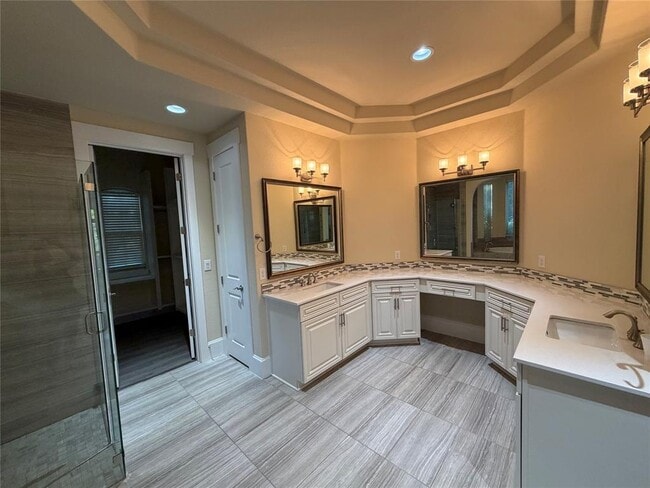 5449 Diamante Dr