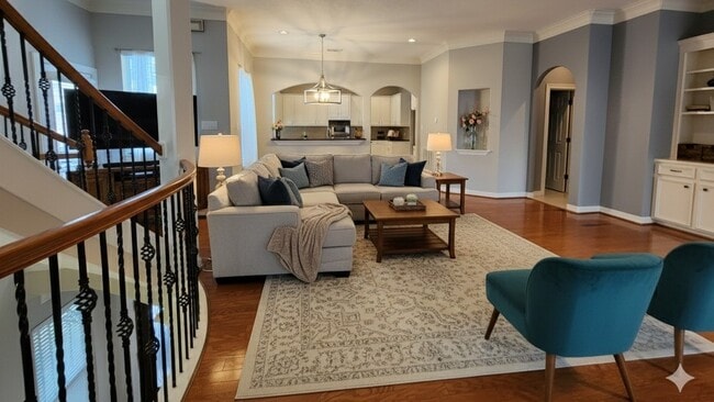 Photo - 305 Reinerman St