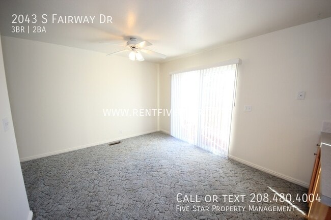 Photo - 2043 S Fairway Dr