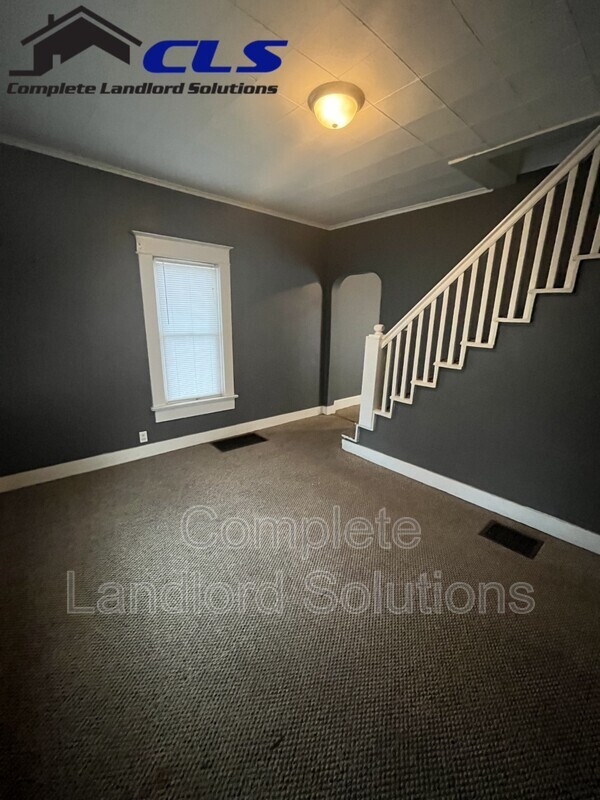 Photo - 1820 Putnam St
