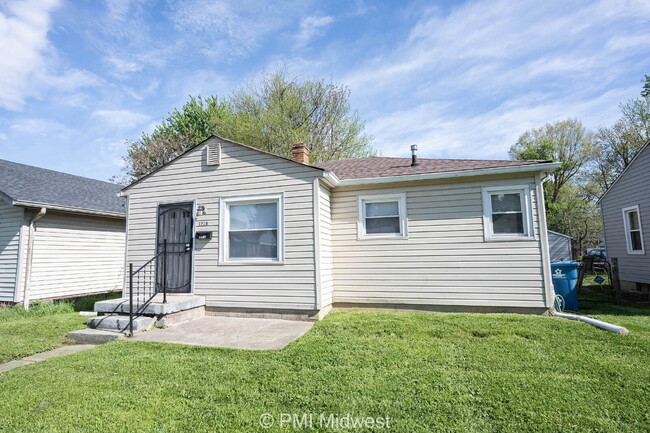 "Charming 2-Bedroom Retreat in Indianapoli... - "Charming 2-Bedroom Retreat in Indianapoli... Apartamento