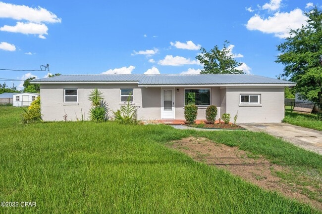 Photo - 162 N Anita Dr