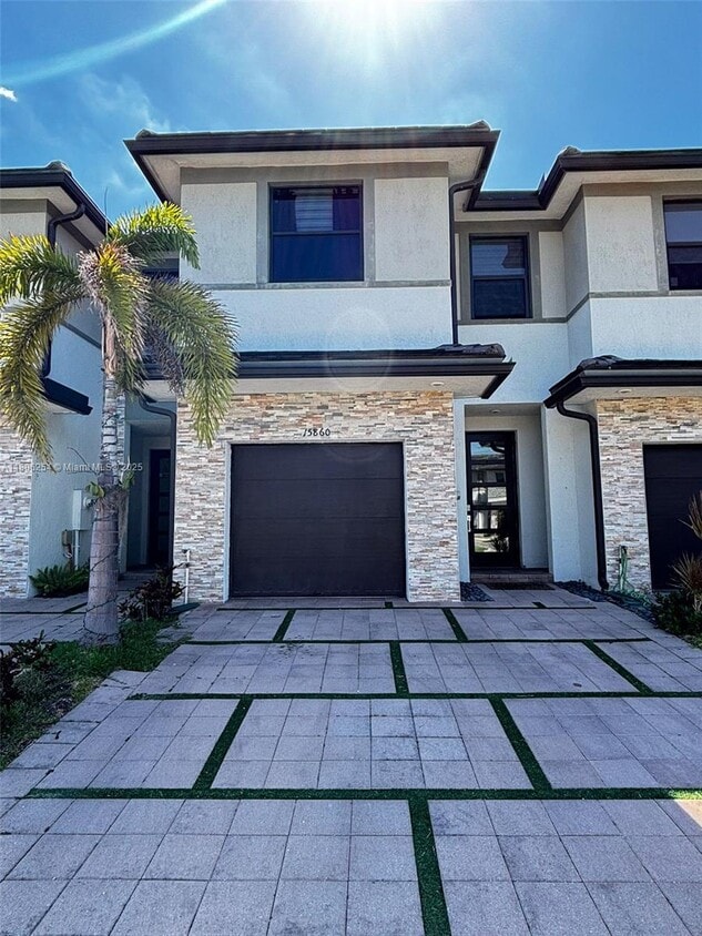 Photo - 15860 NW 91st Ct (Miami Lakes, FL)