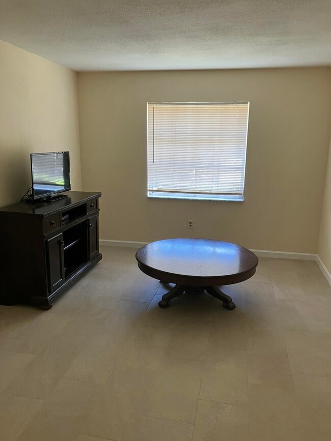 Photo - 950 S Kanner Hwy Unit C2