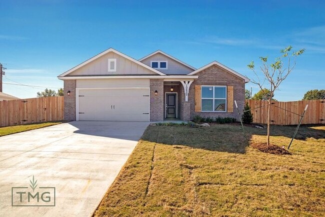 Photo - Naples: Your Stylish Haven in Owasso