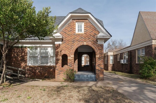 Photo - 2555 NW 20th St