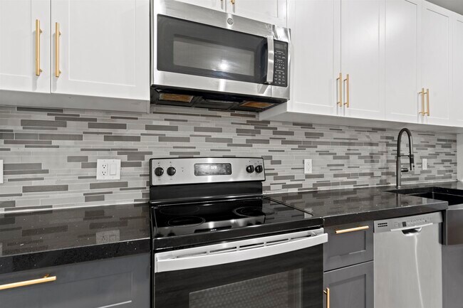 Photo - 211 Baldwin Ave Unit 606