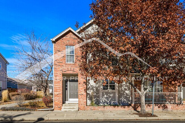 Spacious Townhouse with Fenced Patio and W... - Spacious Townhouse with Fenced Patio and W...