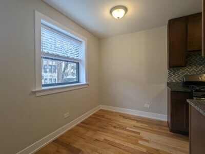 Photo - 510 W Briar Pl