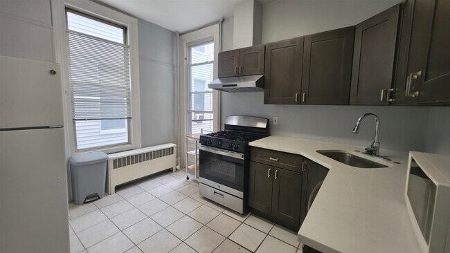 Photo - 23 Sherman Pl Unit 2