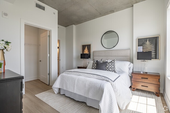 2BR, 2BA - 1204SF
