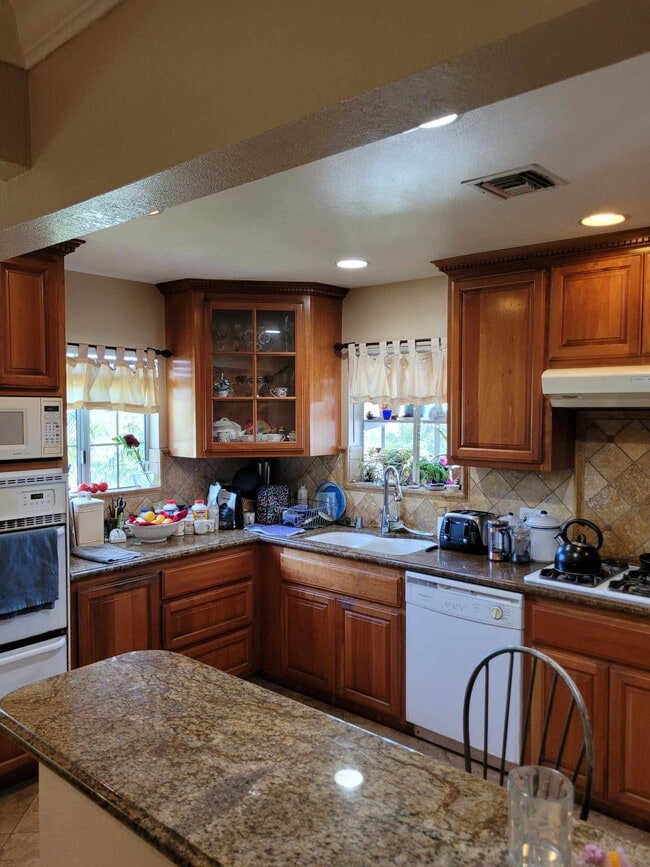 Building Photo - 2066 Trudie Dr Unit RoomforRent