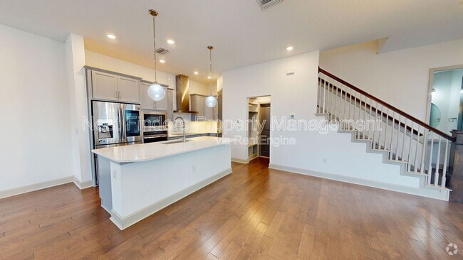 Building Photo - 7412 Beach Walk Place Rental