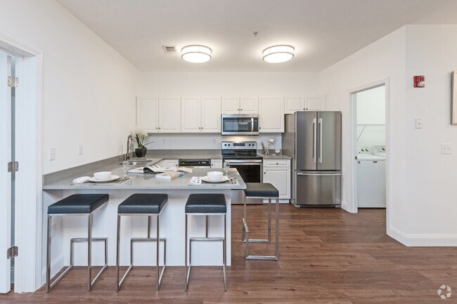 2 BR, 2 BA