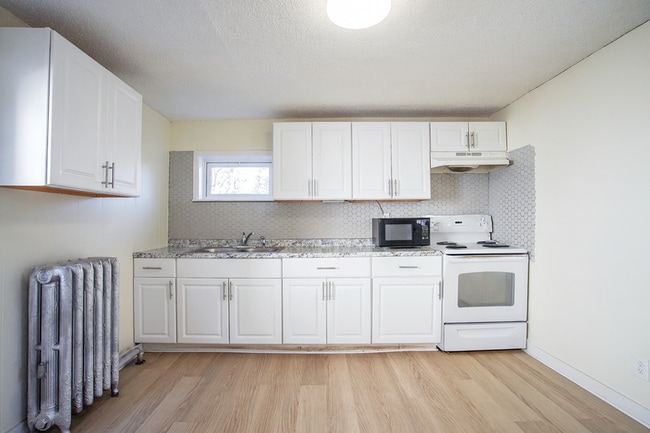 Photo - 8 Beaudoin Ct